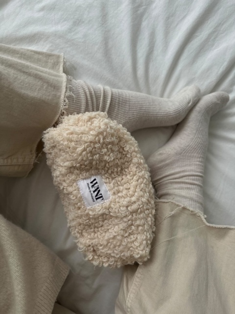 KOSMETYCZKA MIĘKKA BARANEK ECRU