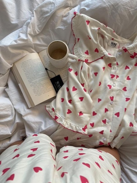 PIŻAMA DAMSKA Z FALBANKAMI SERDUSZKA WISKOZA