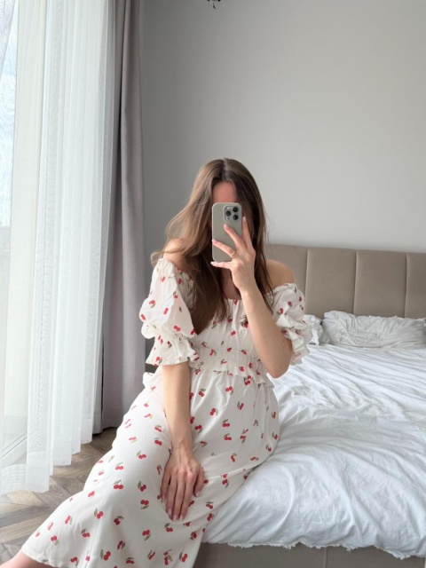 SUKIENKA BIAŁA W WIŚNIE AMELIA SUKIENKA BIAŁA W WIŚNIE AMELIA
